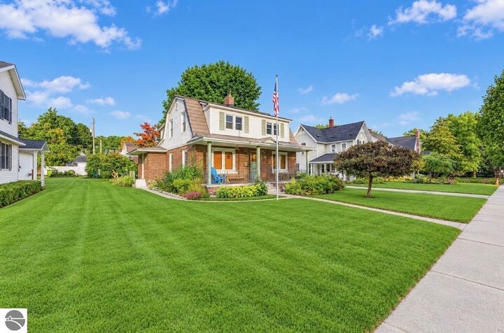 Property Photo:  527 N Elmwood Avenue  MI 49684 