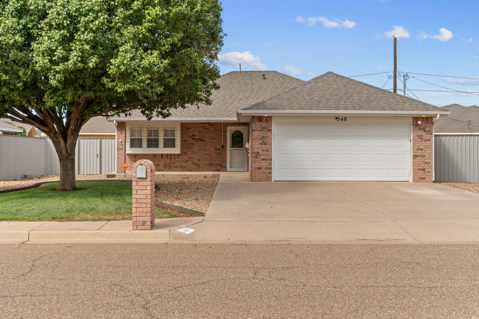 Property Photo:  548 La Salle  NM 88101 