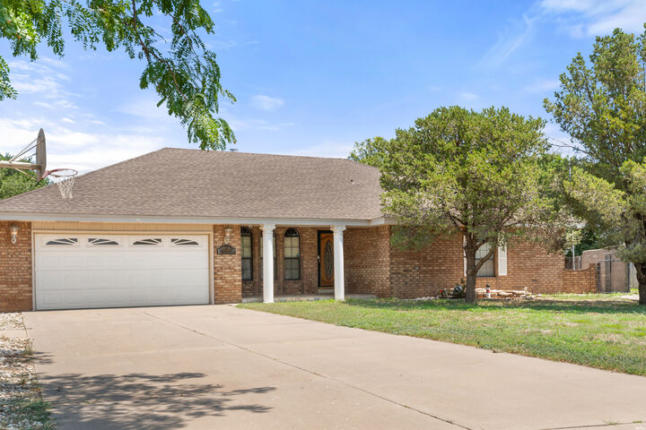Property Photo: 3720 Ben Crenshaw Ct NM 88101