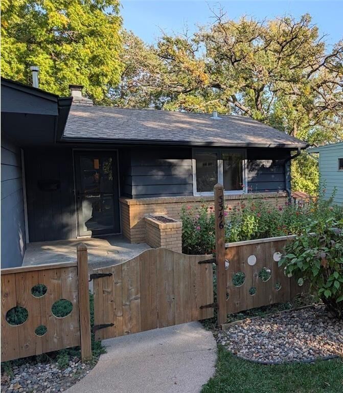 Property Photo: 3346 Kyle Avenue N MN 55422