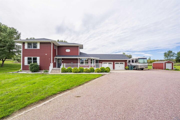 Property Photo:  33925 Johnson Dr  IA 51108 