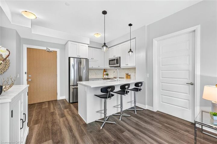 Property Photo:  128 Grovewood Common 229  ON L6H 0H3 