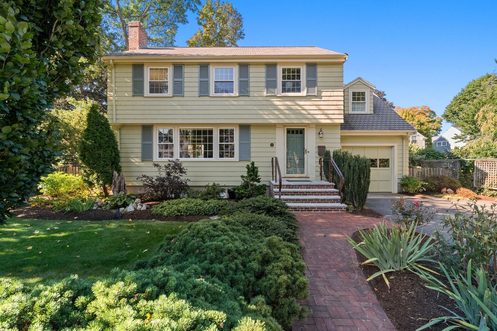 Property Photo:  25 Tower Ave  MA 02494 
