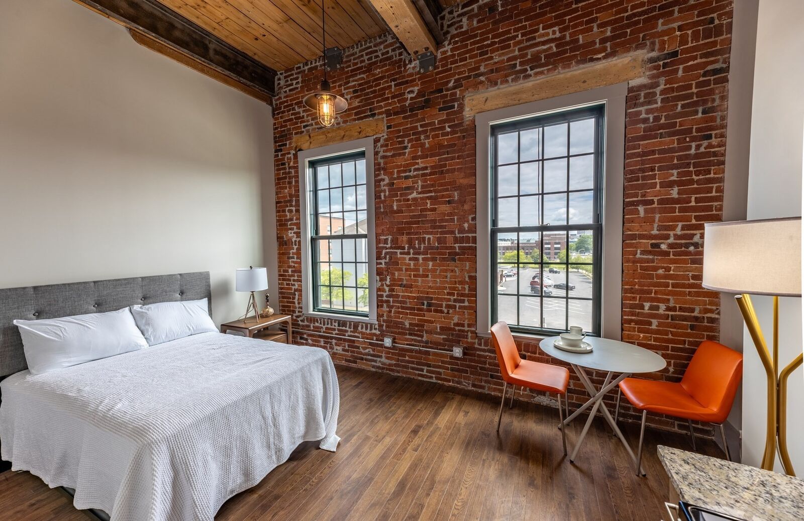 Property Photo:  90 Grove St 406  MA 01605 