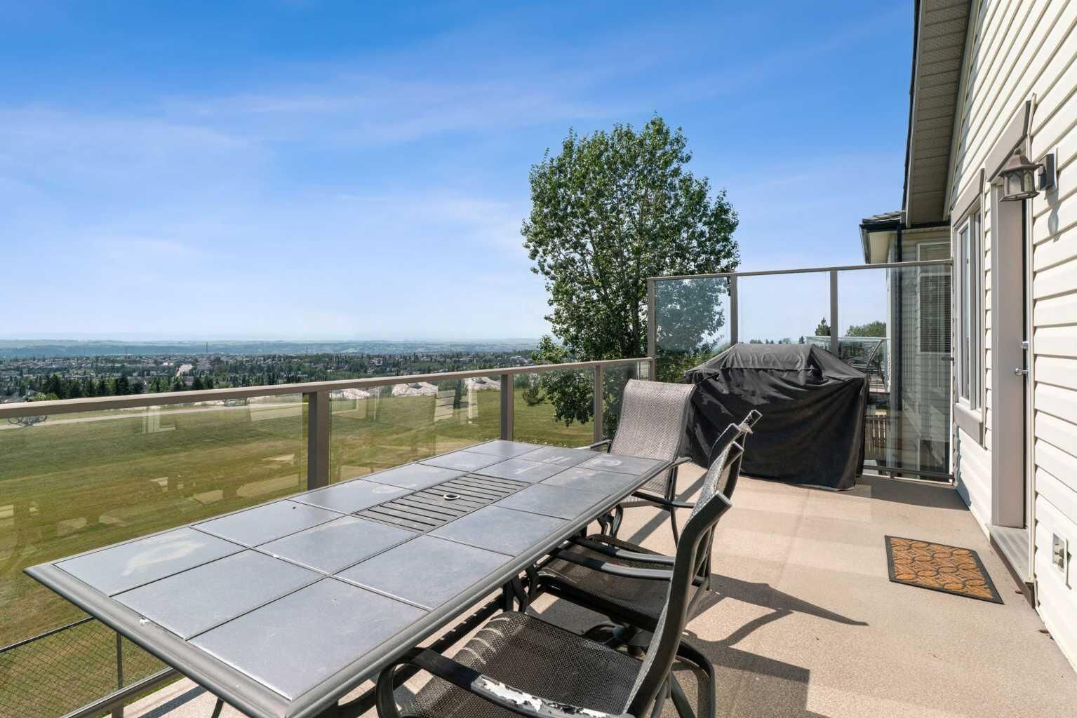 Property Photo:  215 Rocky Ridge Drive NW  AB T3G 4M1 