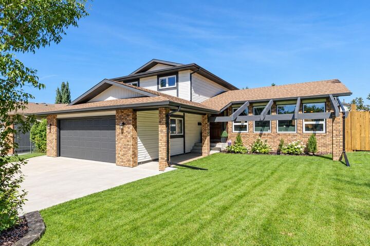 Property Photo:  21 Elkin Close  AB T4R 1Y8 