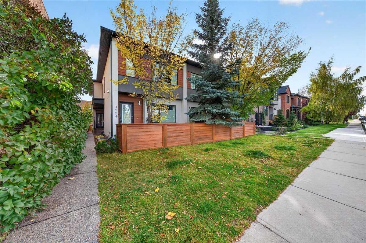 Property Photo: 1922 29 Street SW AB T3E 2J8