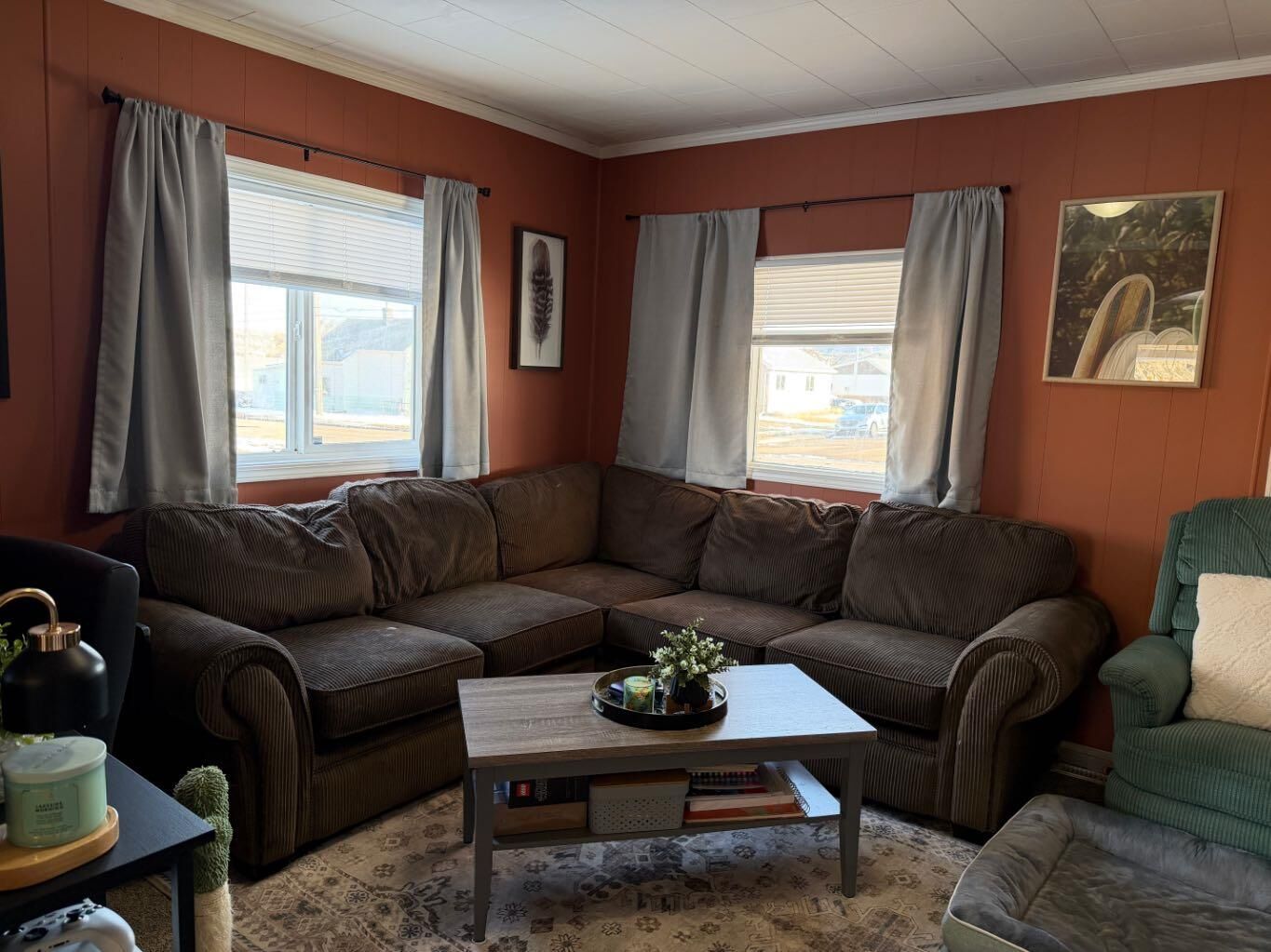 Property Photo:  302 7 Avenue SW  AB T0J 0Y6 