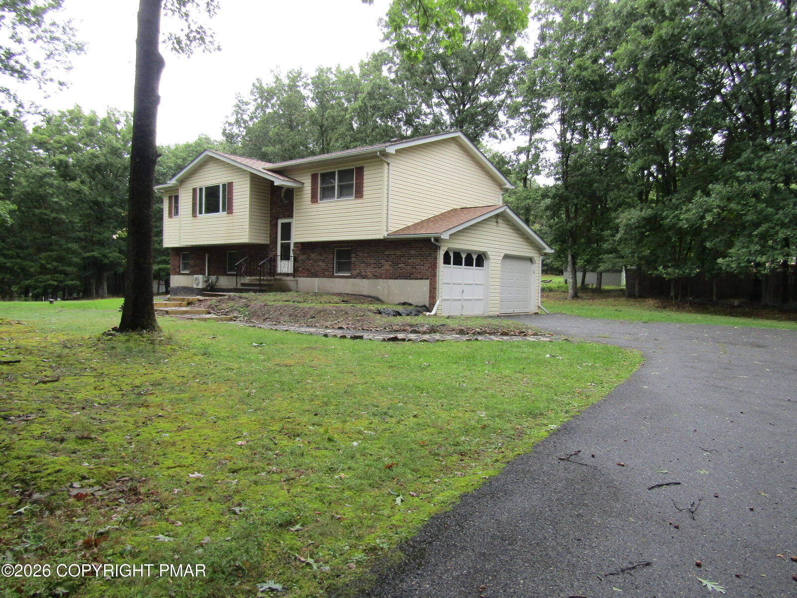 Property Photo: 104 Dalton Lane PA 18330