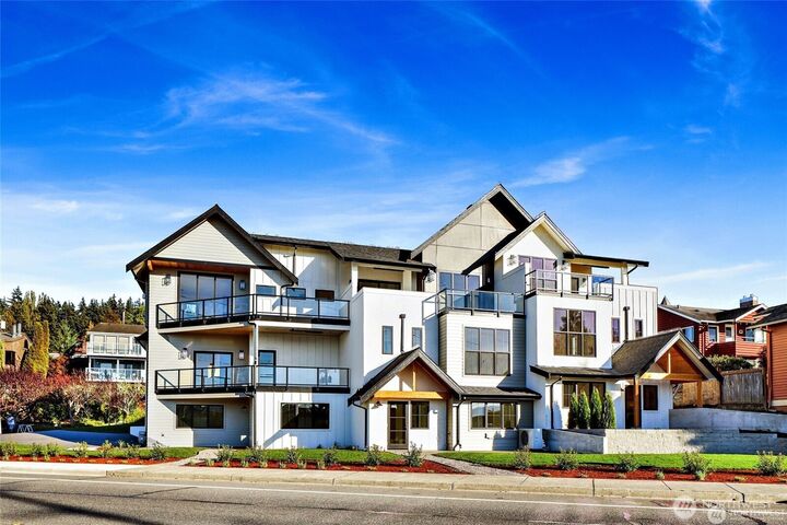 Property Photo:  504  12th Street  WA 98225 