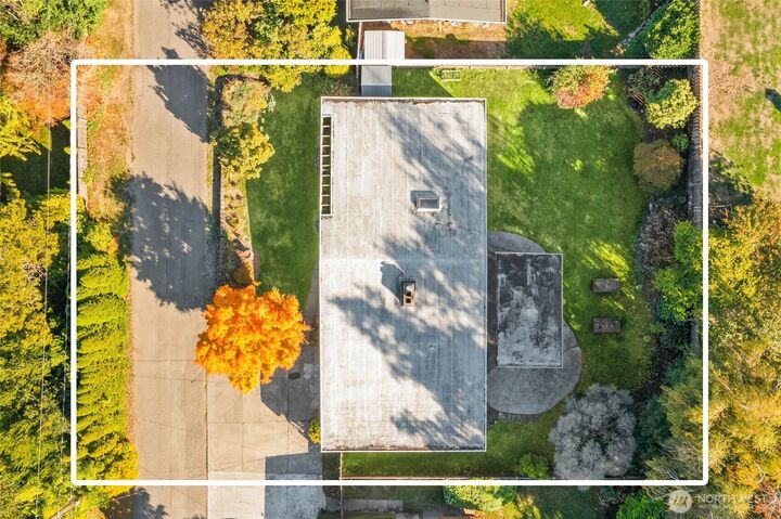 Property Photo:  8227 SE 35th Street  WA 98040 