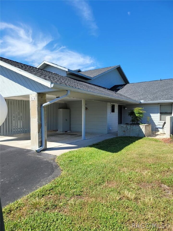 Property Photo:  741 E Hartford Street 1A  FL 34442 