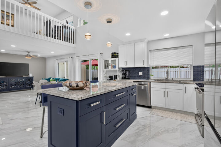 Property Photo: 1593 Springside Drive 1593 FL 33326