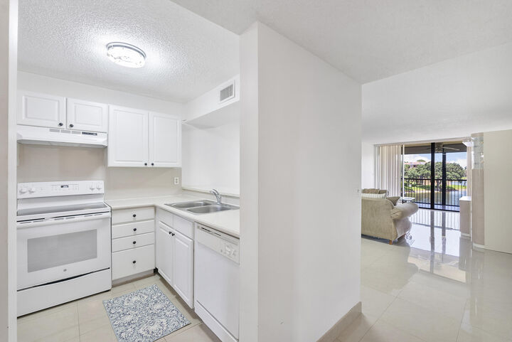 Property Photo: 5828 Coral Lake Drive 304 FL 33063