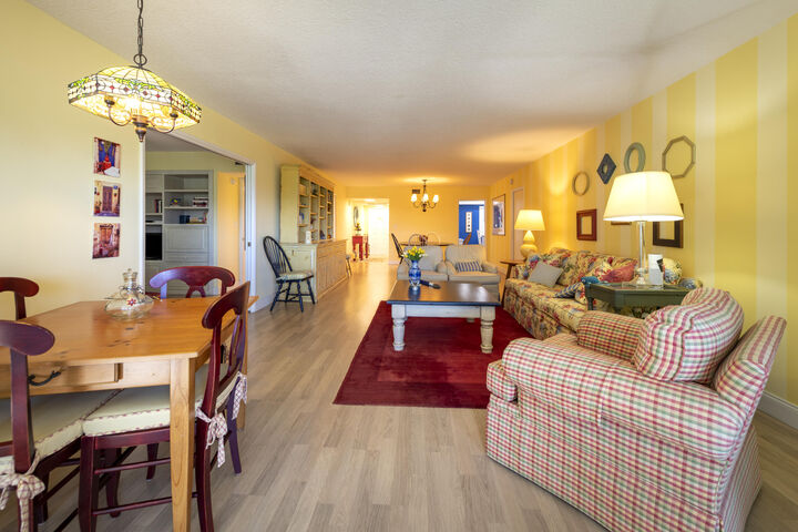 Property Photo: 806 Cypress Grove Lane 511 FL 33069