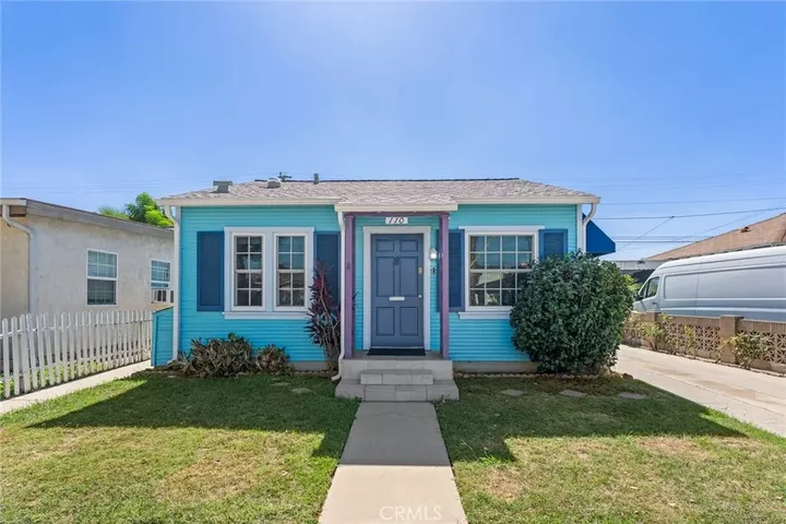 Property Photo: 110 E Morningside CA 90805