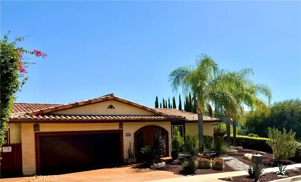 Property Photo: 6700 Vickiview Drive CA 91307