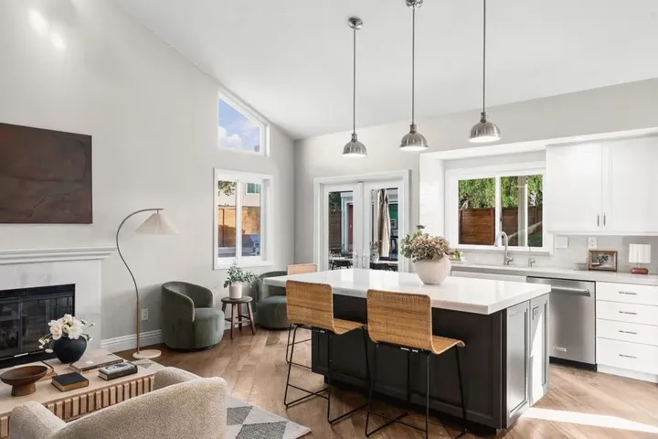 Property Photo: 11277 Timbergate Circle CA 92128