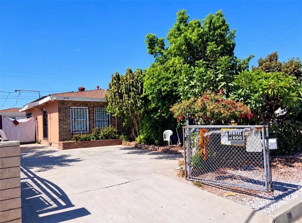 Property Photo:  818 S I Street  CA 92410 