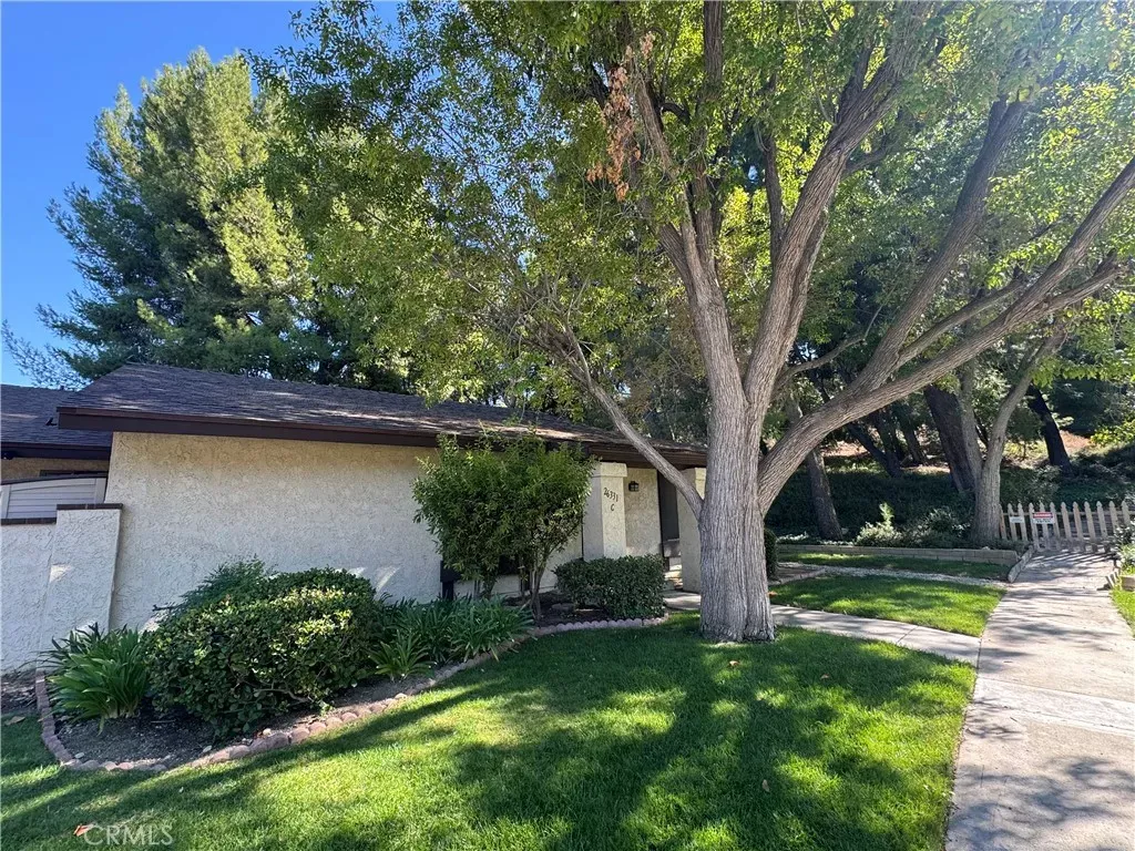 Property Photo:  26331 Oakspur Drive C  CA 91321 