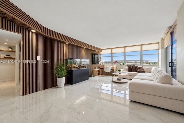 Property Photo:  18011 Biscayne Blvd 505  FL 33160 