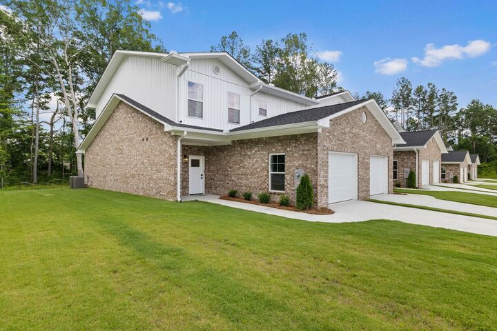 Property Photo:  302 Garden St  AL 35055 