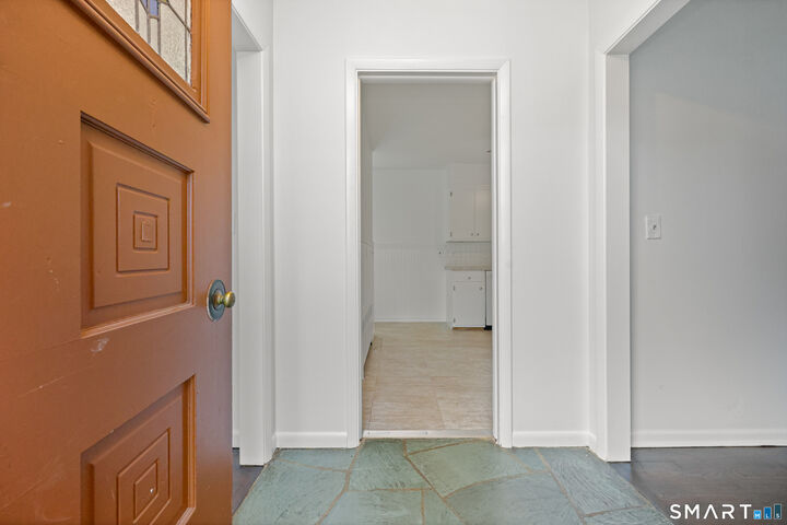 Property Photo:  12 Rockland Place  CT 06831 