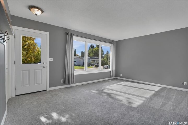 Property Photo:  63 Jordan Place  SK S7L 4J2 