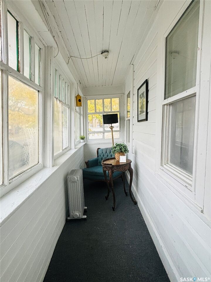 Property Photo:  1235 12th Avenue  SK S4P 0L2 