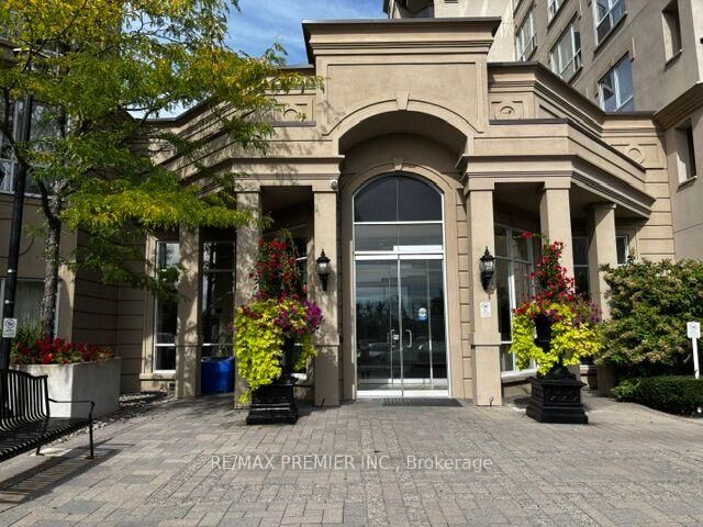 Property Photo:  2 Maison Parc Court 712  ON L4J 9K4 