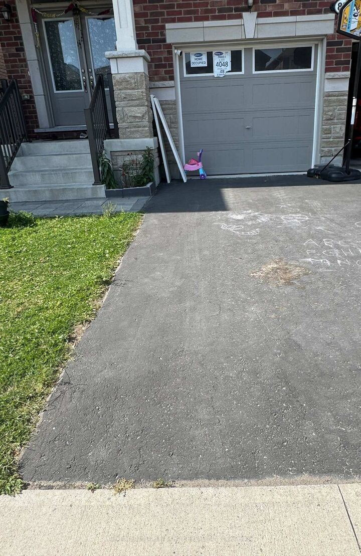 Property Photo:  83 Barkerville Drive Bsmt  ON L1P 0L8 