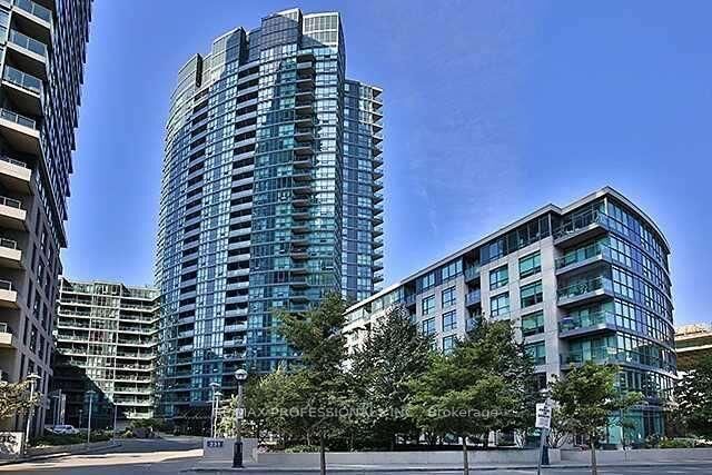 Property Photo:  231 Fort York Boulevard 428  ON M5V 1B2 