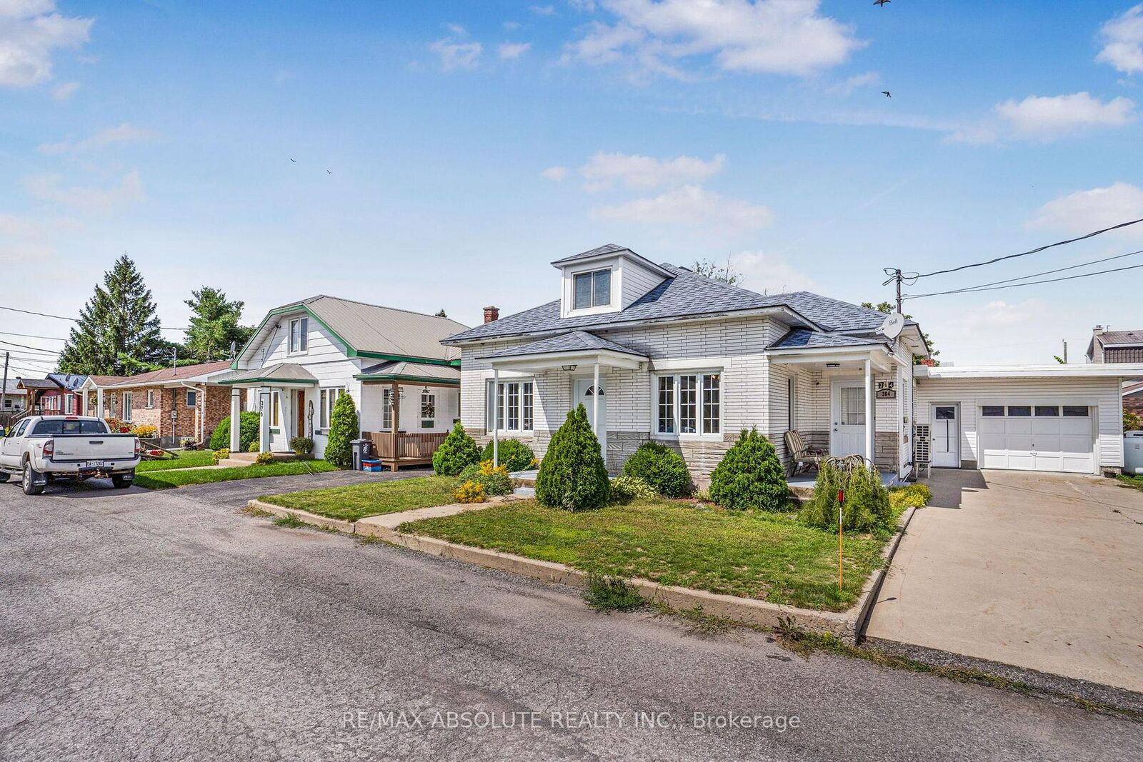 Property Photo:  364 St Mary Street  ON K0B 1A0 
