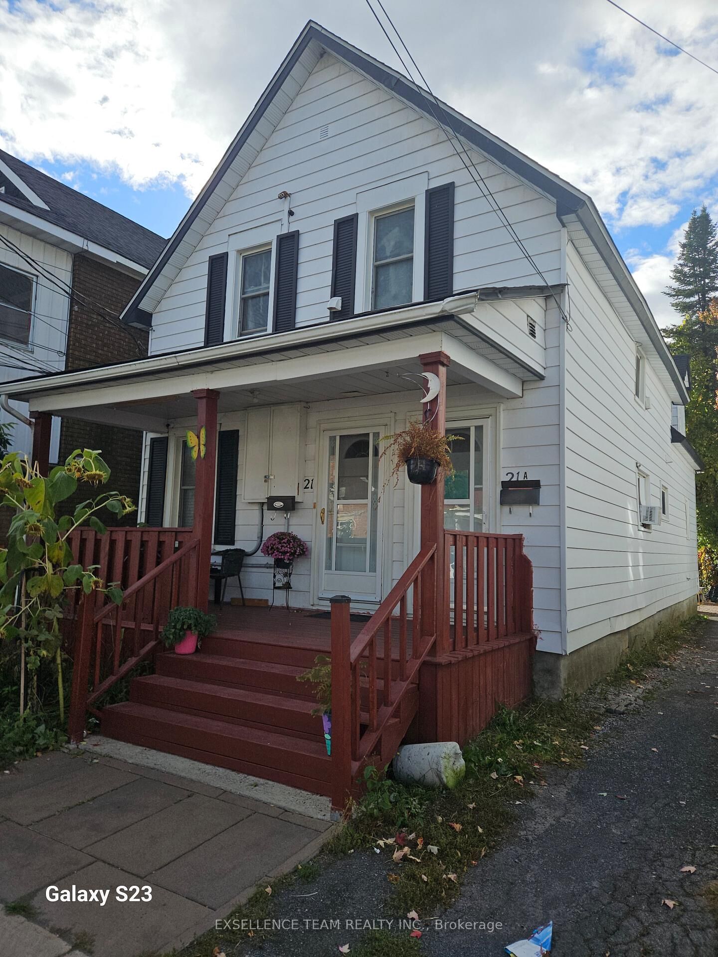 Property Photo:  21 Arthur Street  ON K6H 4G4 