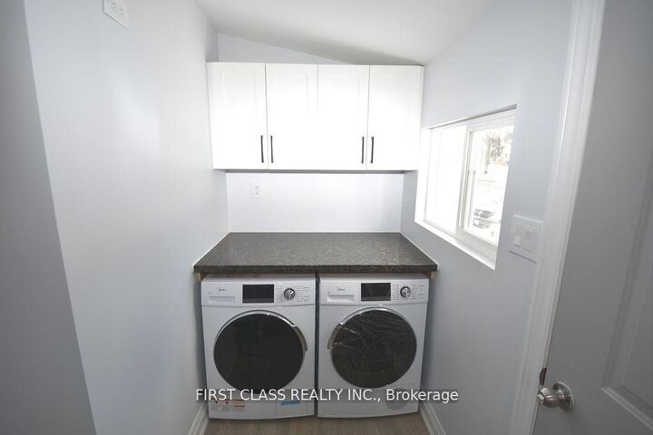 Property Photo:  319 Senlac Road Front  ON M2R 1R2 