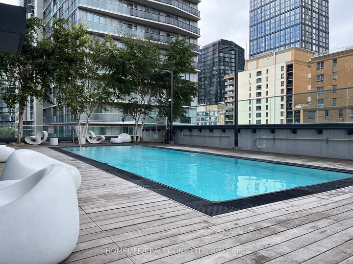 Property Photo:  159 Dundas Street E 614  ON M5B 0A9 