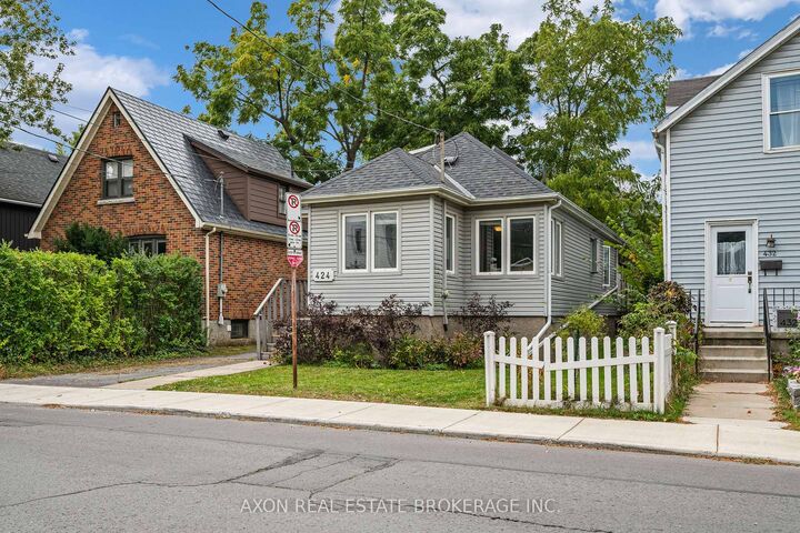 Property Photo: 424 Victoria Street ON K7L 3Z5