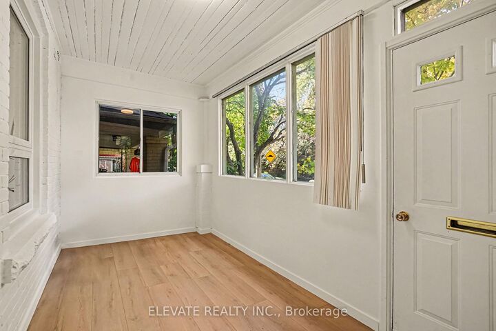 Property Photo:  617 Clinton Street Main  ON M6G 2Z8 