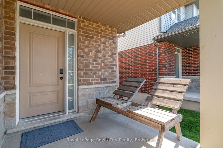 Property Photo:  269 Watson Parkway N 7  ON N1E 0R3 
