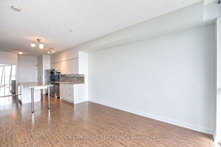 Property Photo: 29 Singer Court 2515 ON M2K 0B3