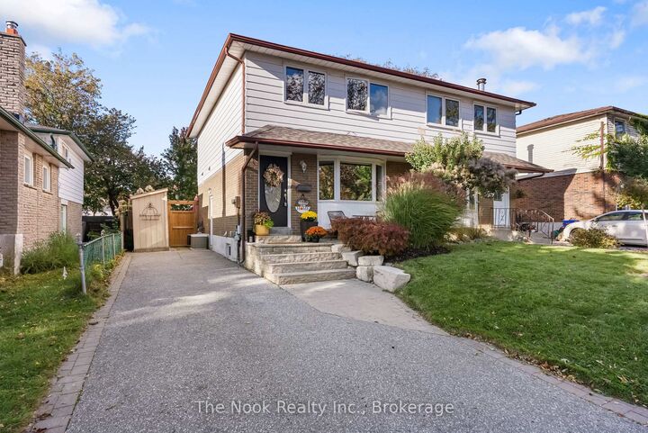 Property Photo:  648 Berwick Crescent  ON L1J 3E7 