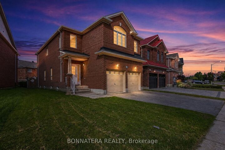 Property Photo:  4297 Guildwood Way  ON L5R 0A7 