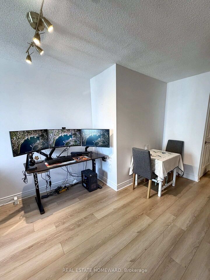 Property Photo:  26 Olive Avenue 1709  ON M2N 7G7 