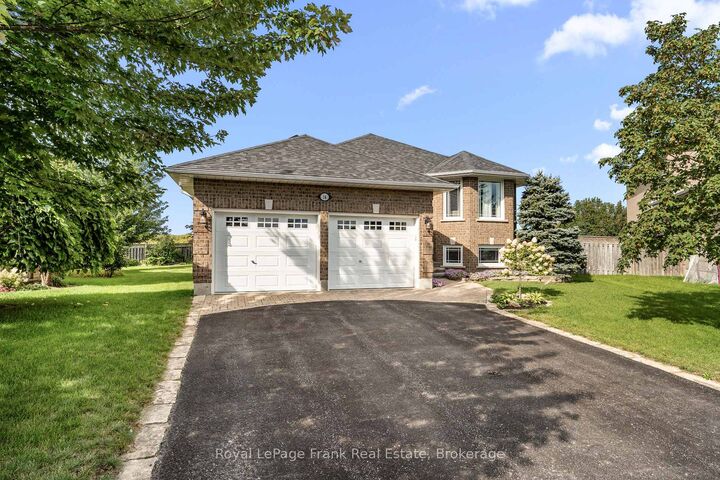 Property Photo:  18 Matthews Court  ON K9K 2S8 