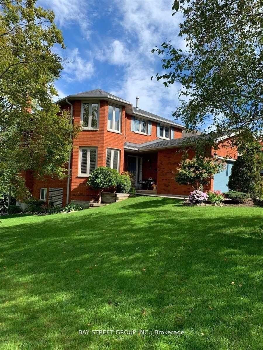 Property Photo:  76 Mayfair Drive  ON L4N 6Y9 