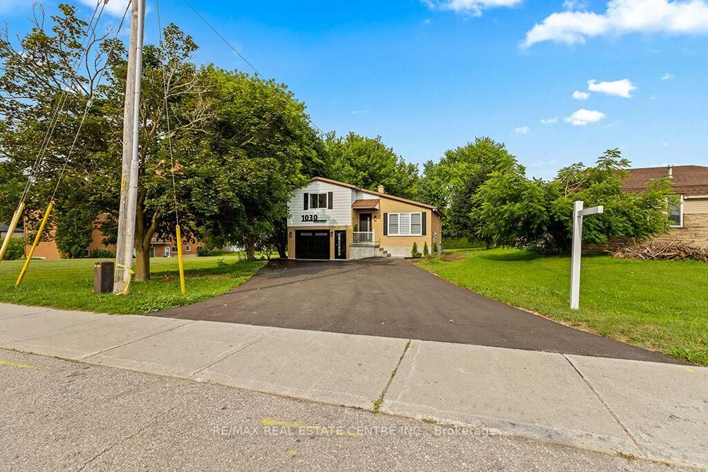Property Photo:  1030 Yonge Street S  ON N0G 2V0 