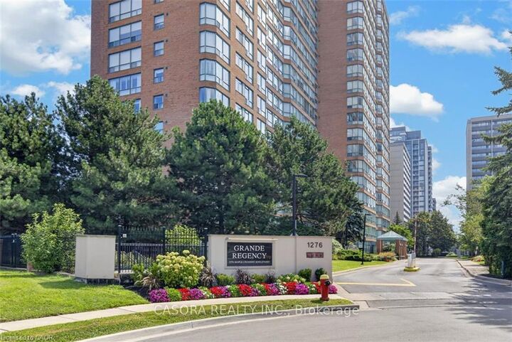 Property Photo:  1276 Maple Crossing Boulevard 903  ON L7S 2J9 