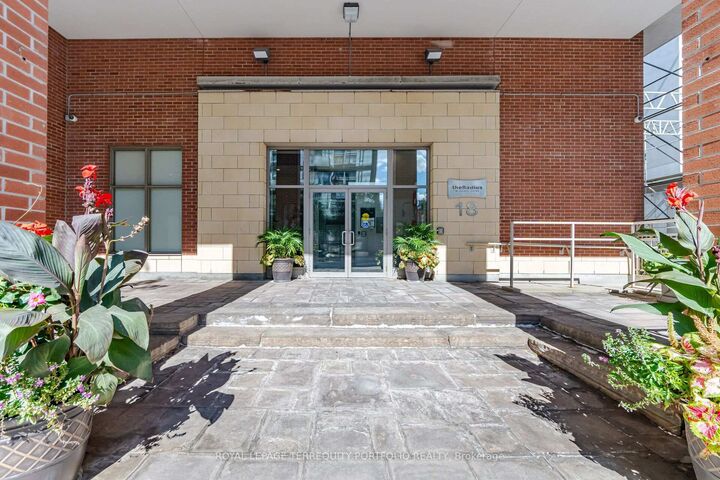 Property Photo:  18 Merton Street 303  ON M4S 3G9 