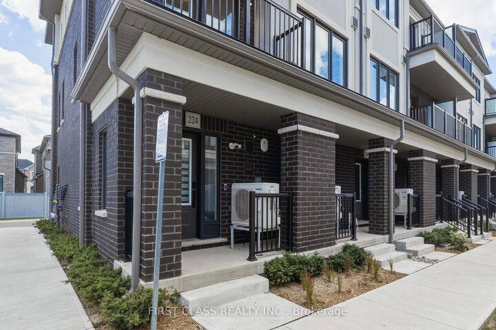 Property Photo:  224 Matawin Lane  ON L4B 0H8 