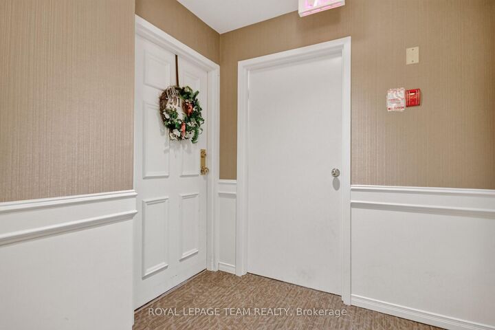 Property Photo:  40 Pearl Street 201  ON K7A 5B5 